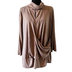 Monroe and Main Women’s Plus Size Contemporary Drapy Shimmer Top Tan Size 2X